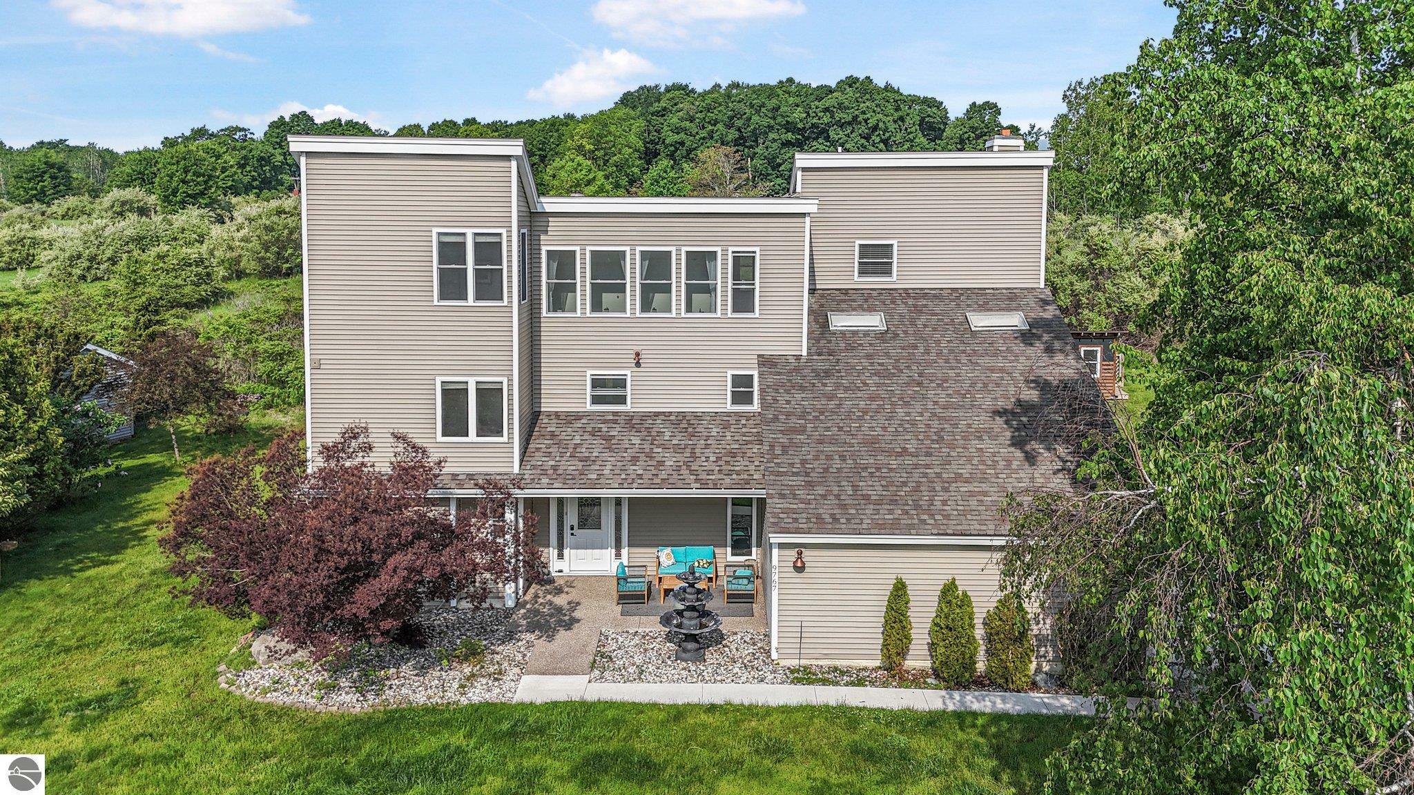 9767 Londolyn Bluff  Traverse City MI 49686 photo