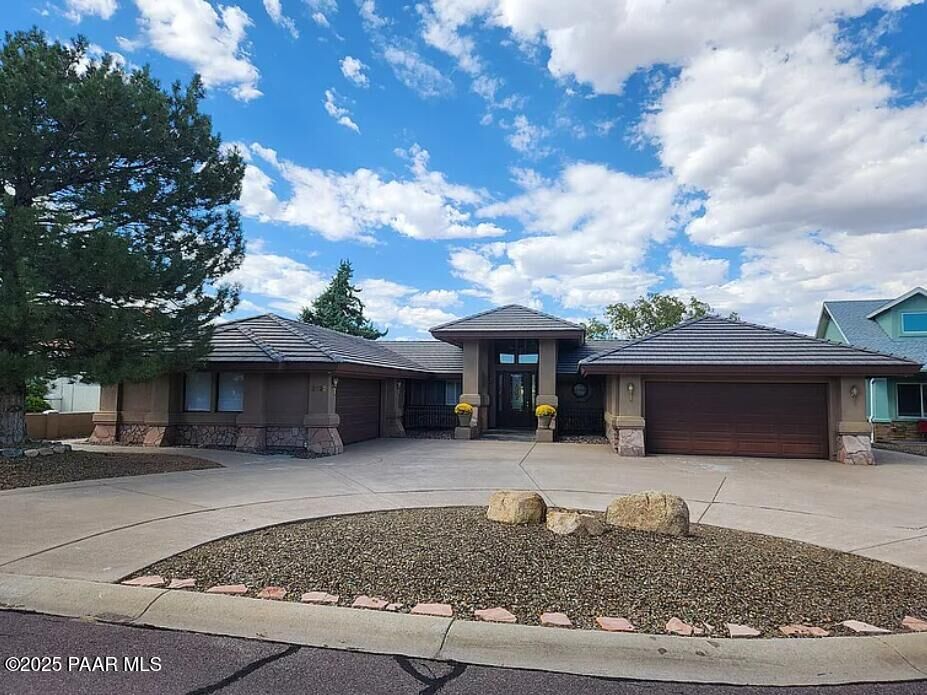Property Photo: 2122 Golf Links Drive AZ 86301