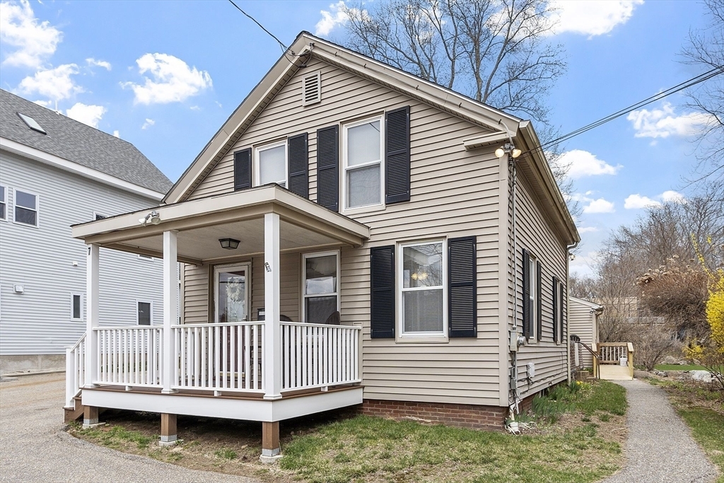 Property Photo:  7 Maple St  MA 01562 