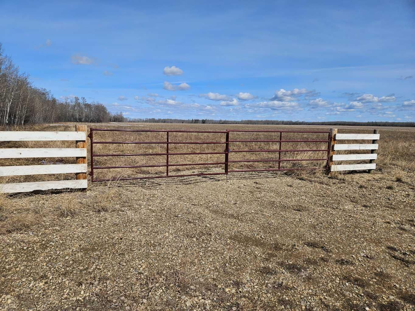Property Photo:  720 Twp Rd 720 Township  AB T0H 1B0 