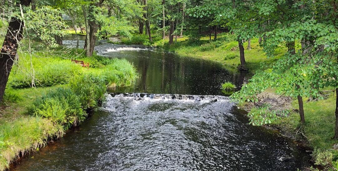 Property Photo:  202 Deerfield Road  PA 18436 