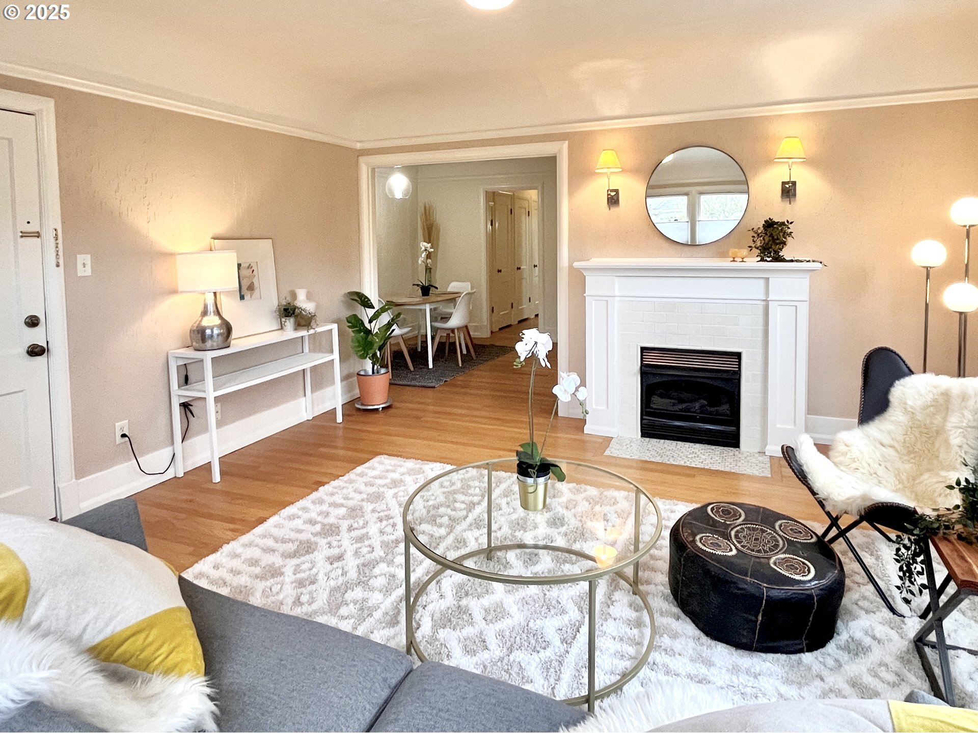 Property Photo: 1524 NE 26th Ave 2 OR 97232