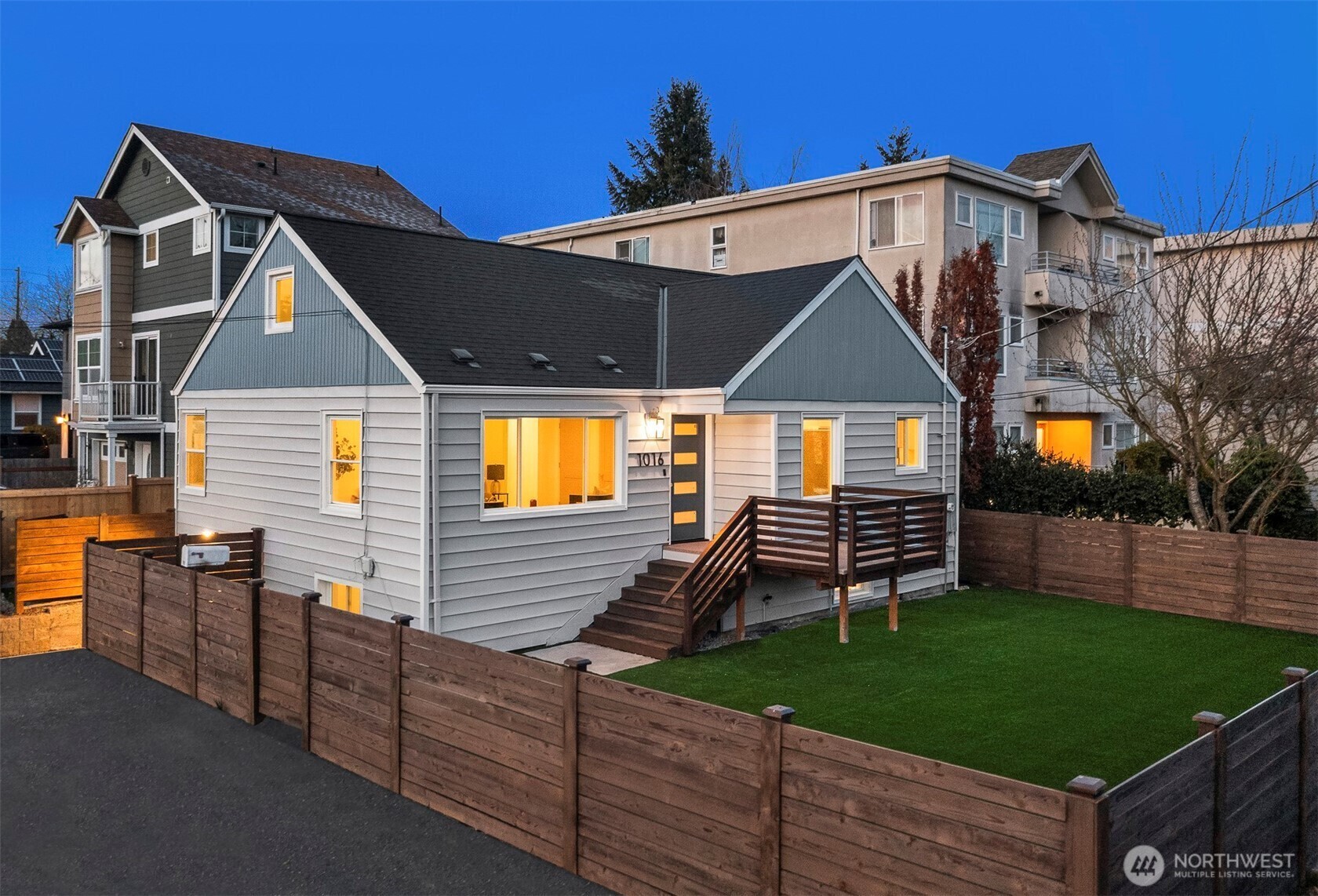 Property Photo:  1016 NW 85th Street  WA 98117 