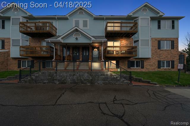 Property Photo: 243 Pinewood Circle MI 48170