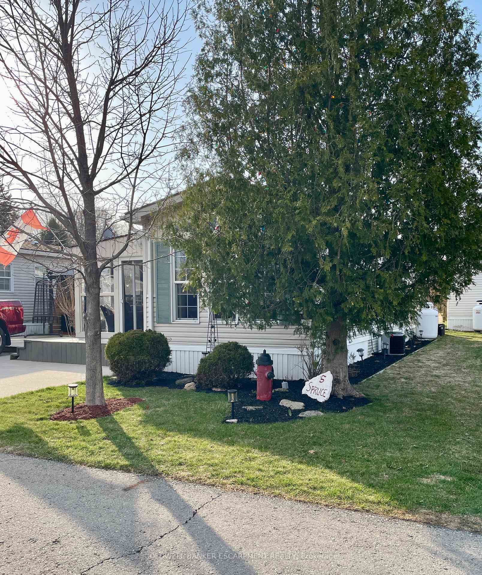 Property Photo: 4449 Milburough Line 5 Spruce ON L7P 0P5