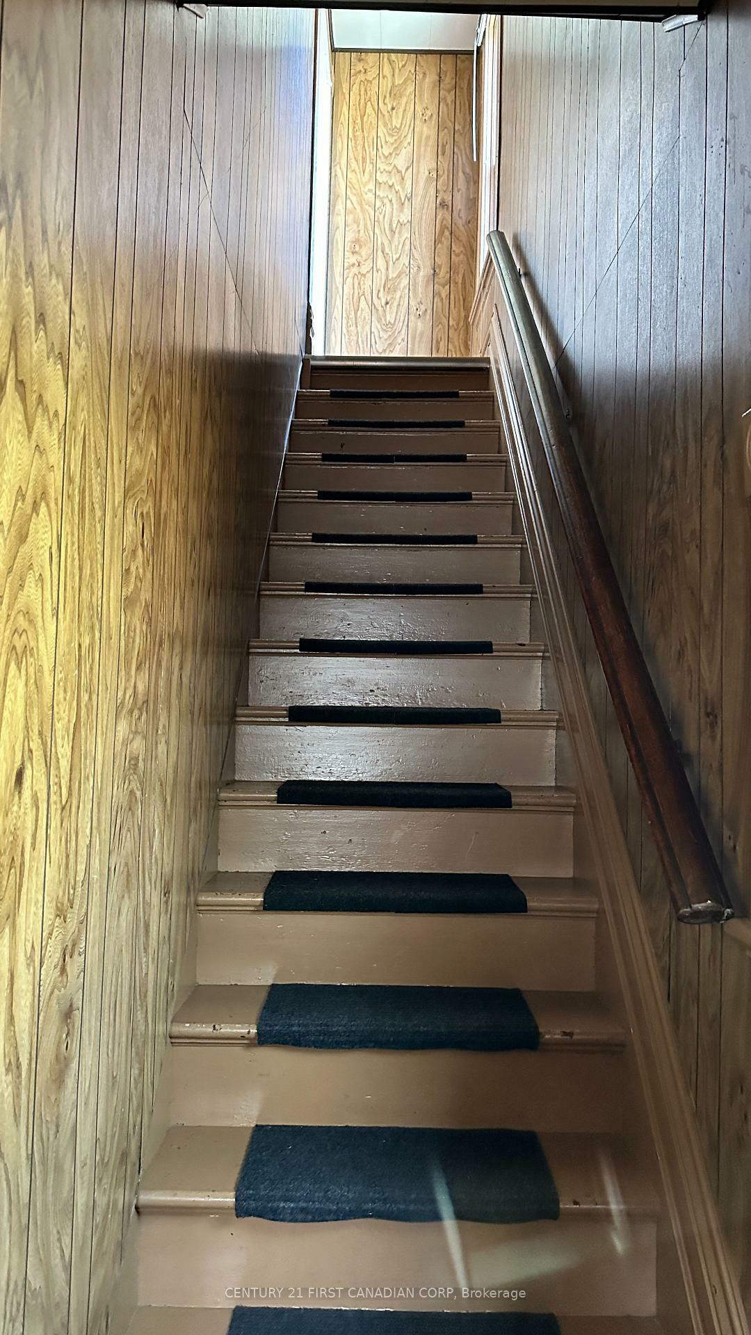 Property Photo: 116 Adelaide Street N Upper ON N6B 3G8