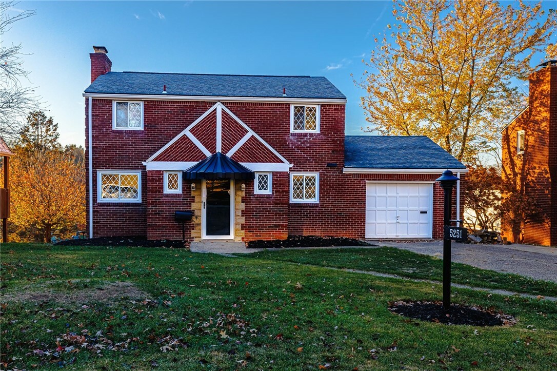 5251 Meadowgreen Dr  Pittsburgh PA 15236 photo