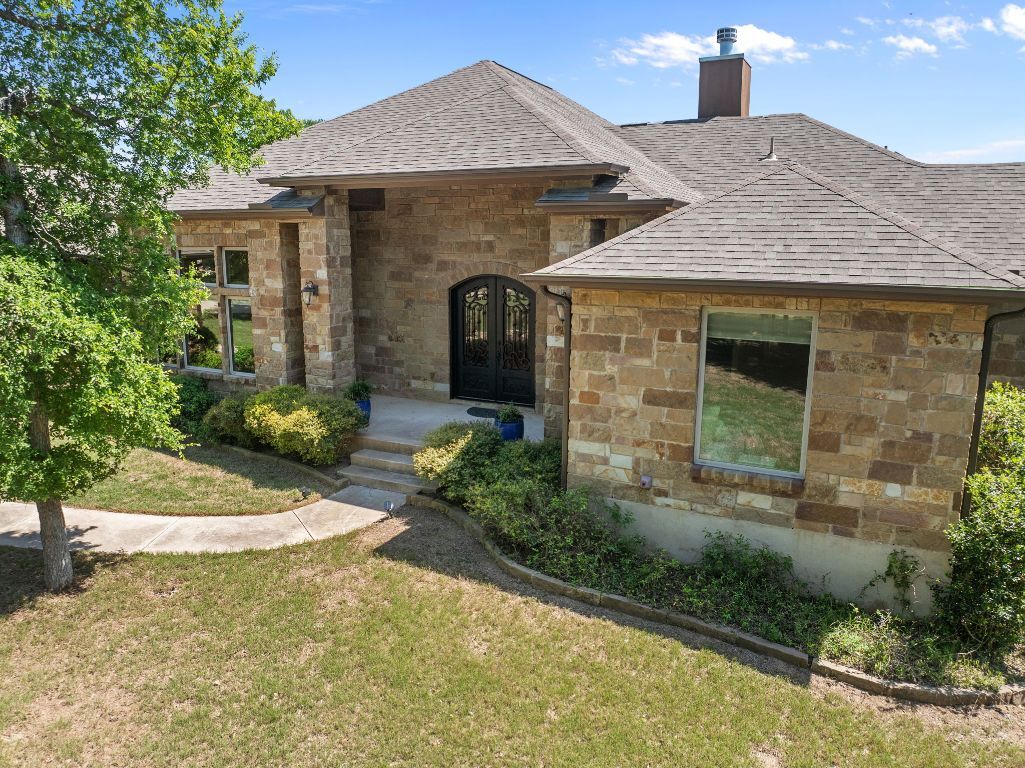 Property Photo: 171 Winchester Road TX 78602