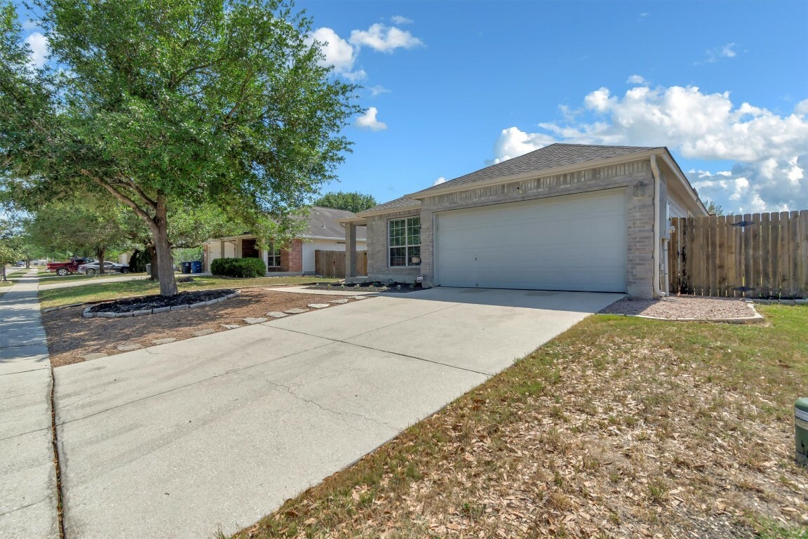 Property Photo: 2622 White Wing Way TX 78130