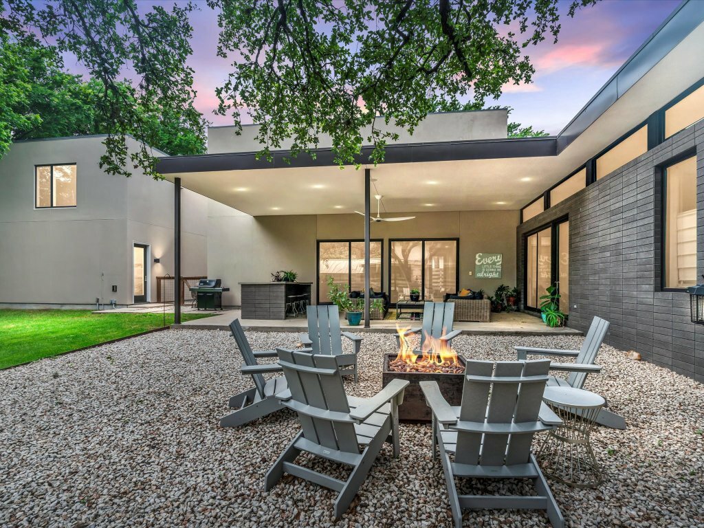 Property Photo: 1703 Dexter Street TX 78704