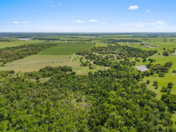 Property Photo: 553 Starfire Lane TX 76534