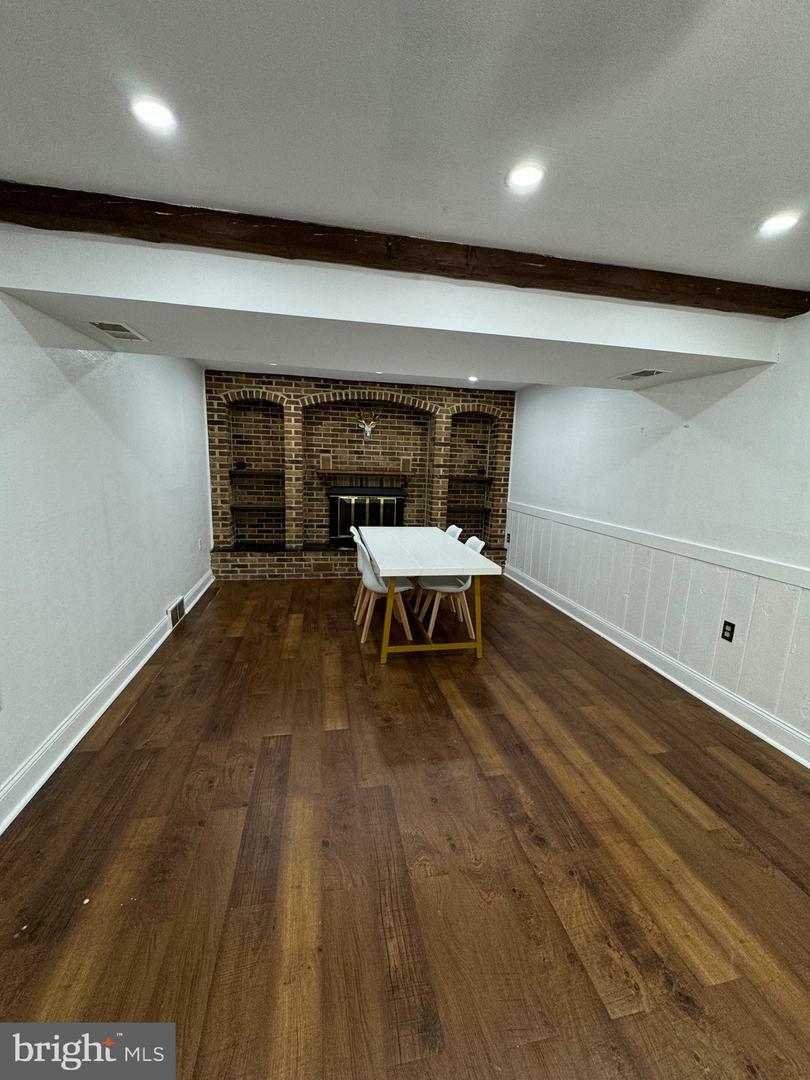 Property Photo: 176 Honeywell Drive DE 19703