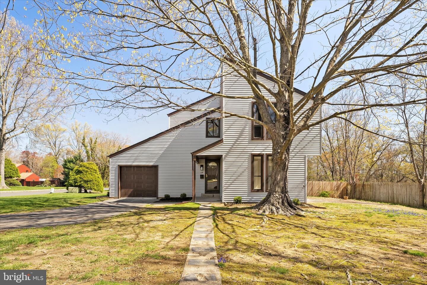 Property Photo:  19 Enfield Drive  NJ 08520 