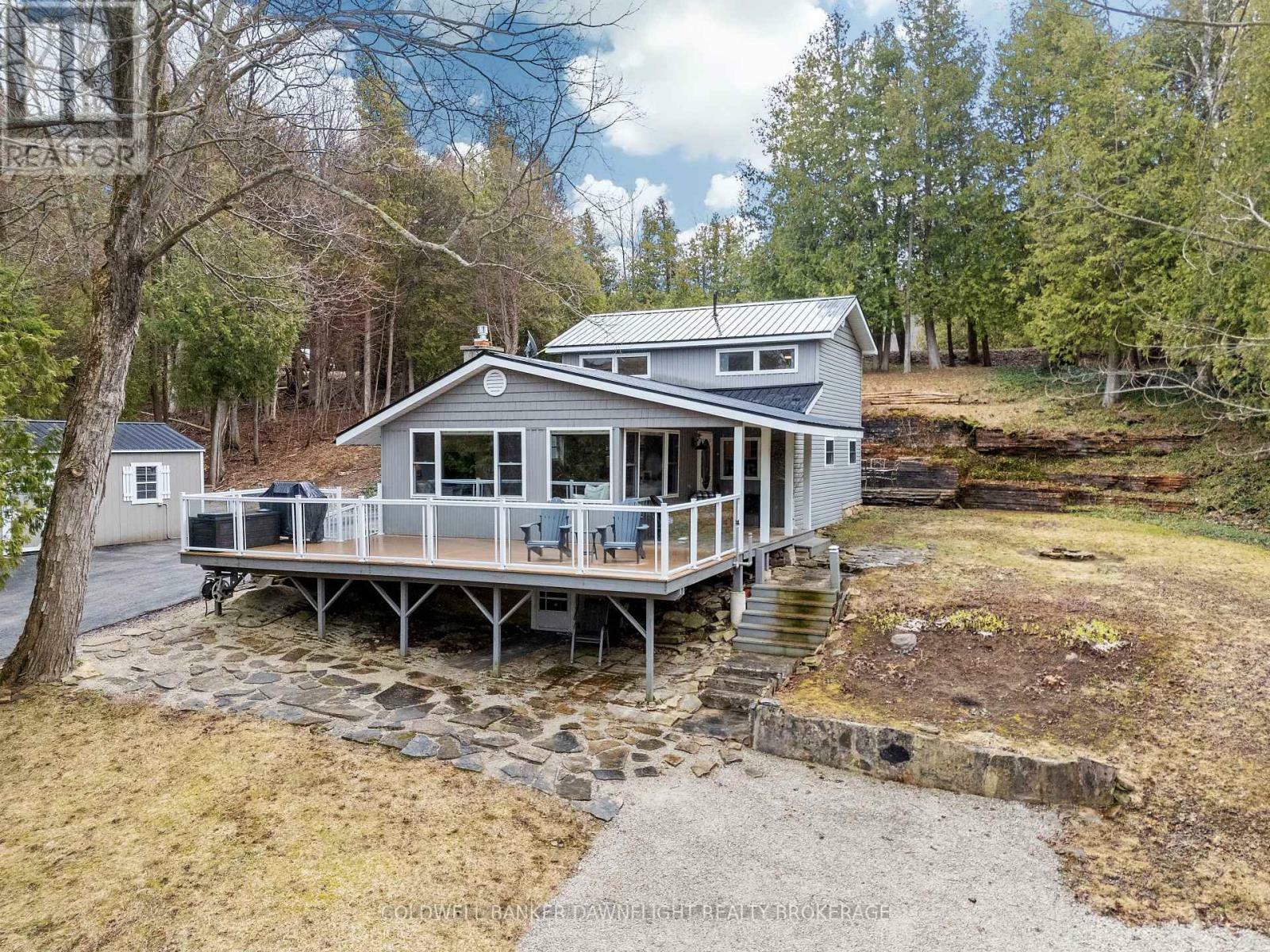 Property Photo: 110 Mallard Street ON N0H 2T0