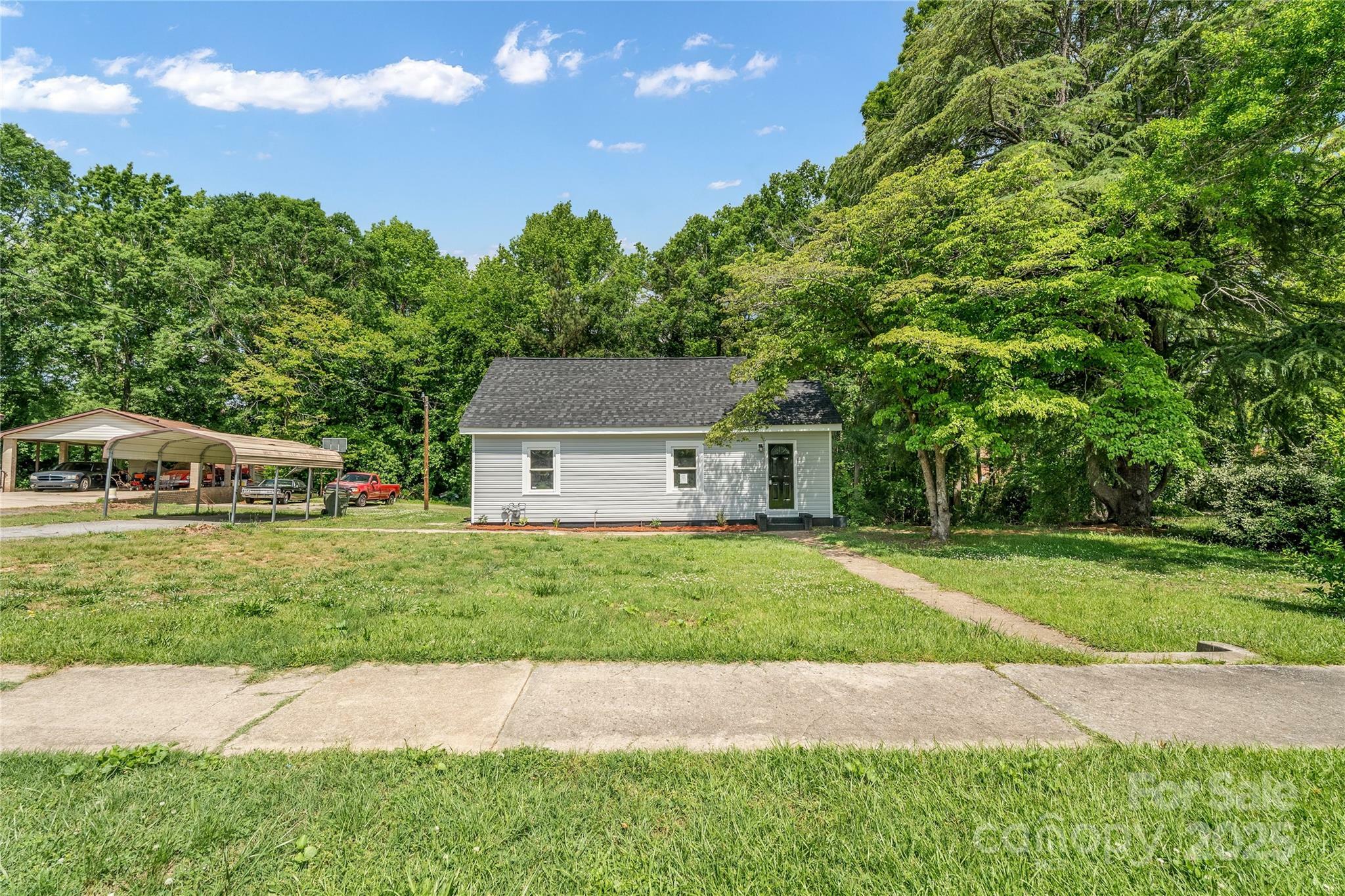 Property Photo: 509 Hetty Hill Street SC 29340