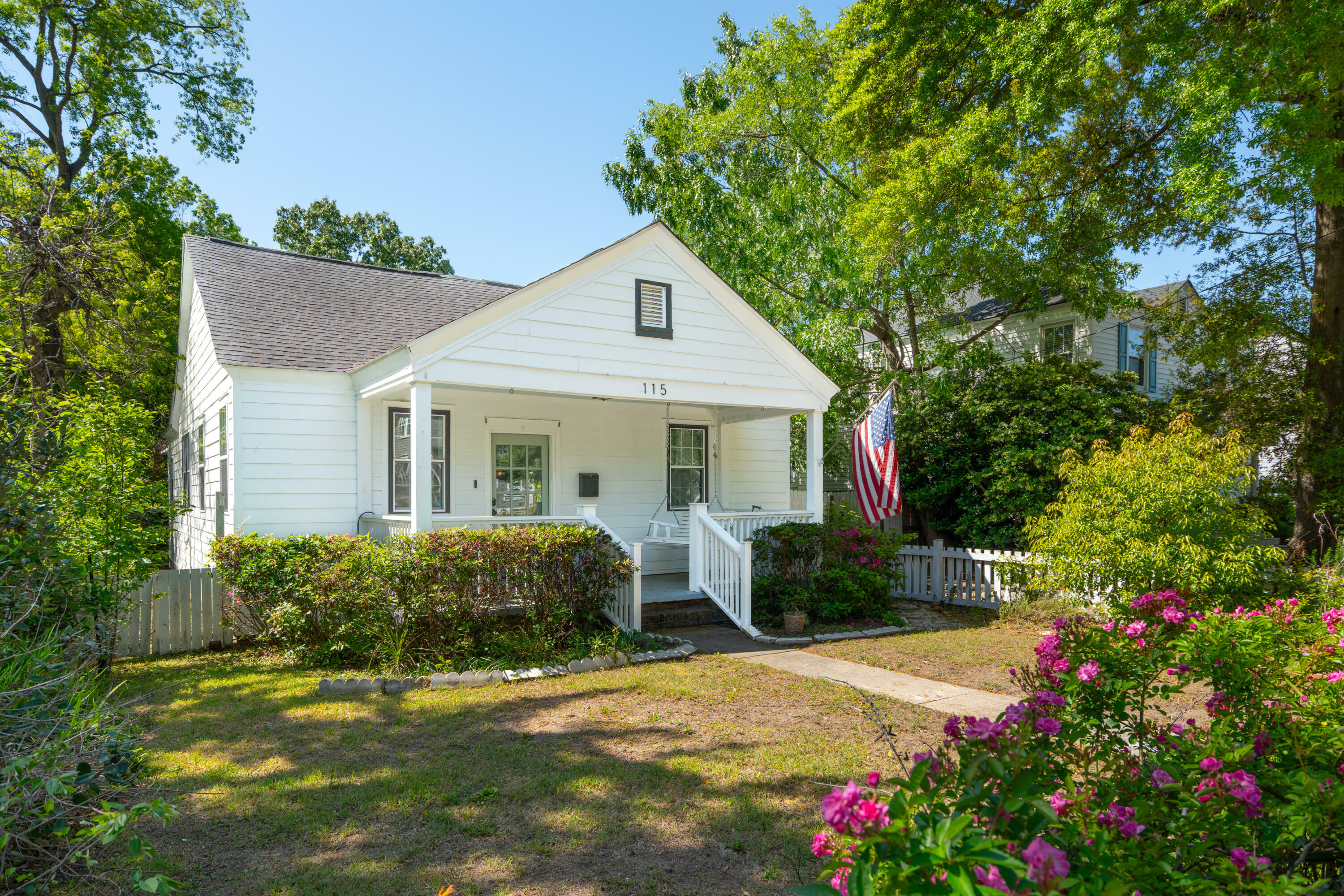 115 Peachtree Street  Charleston SC 29403 photo