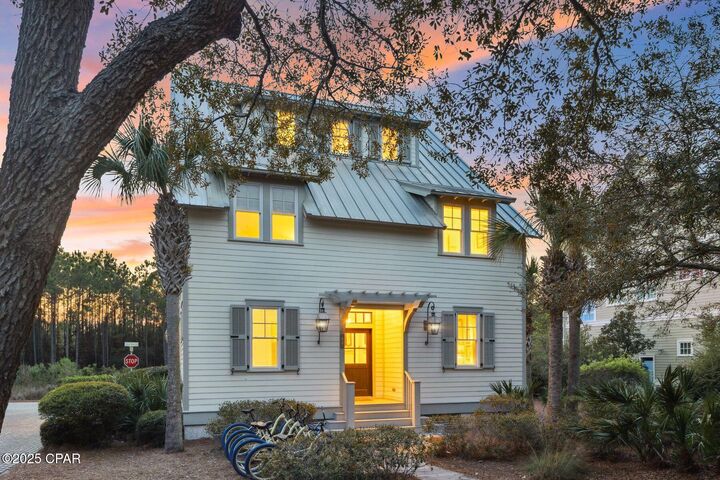 Property Photo:  93 Park Row Lane  FL 32459 