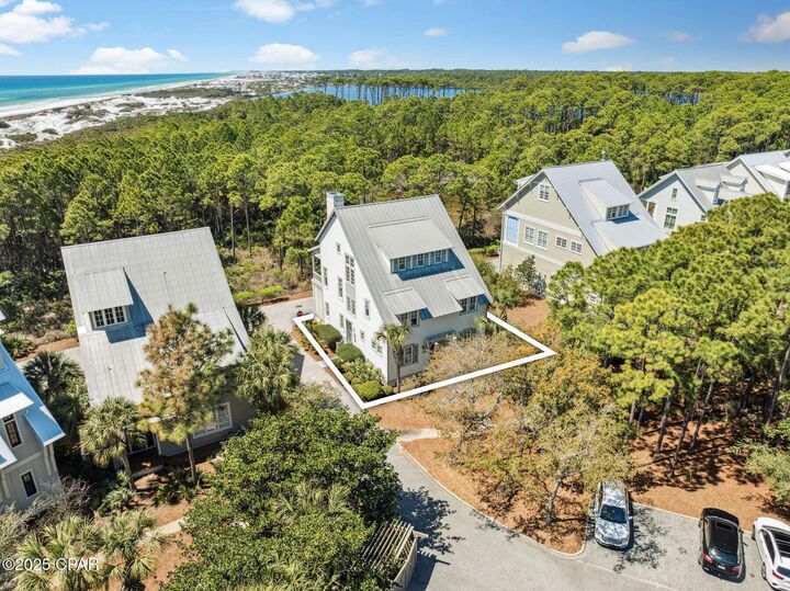 Property Photo: 93 Park Row Lane FL 32459