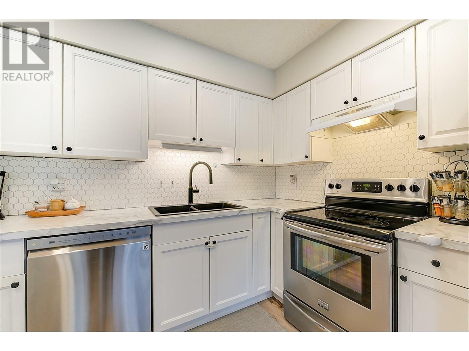 Property Photo: 2937 McAllister Road BC V4T 1G8