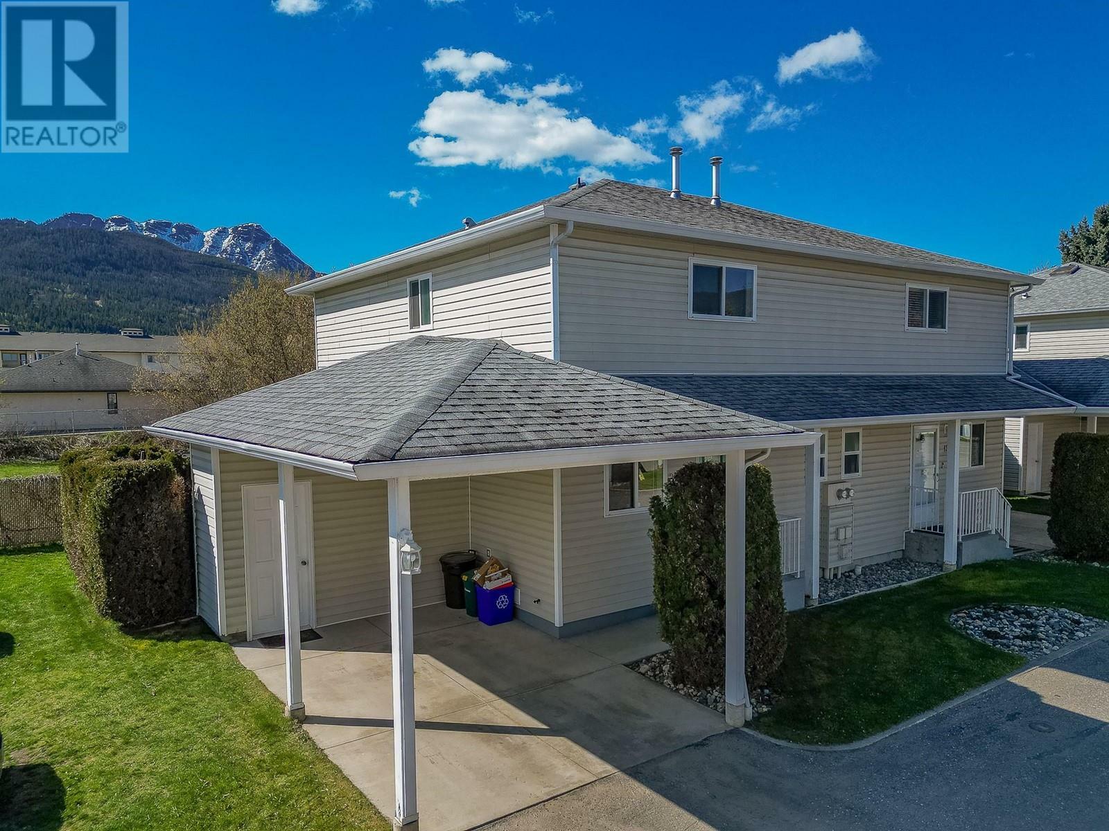 Property Photo: 600 10 Street Southwest 15 BC V1E 1J7
