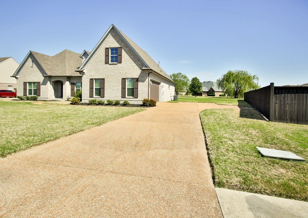 Property Photo: 609 River Oaks Drive AR 72364