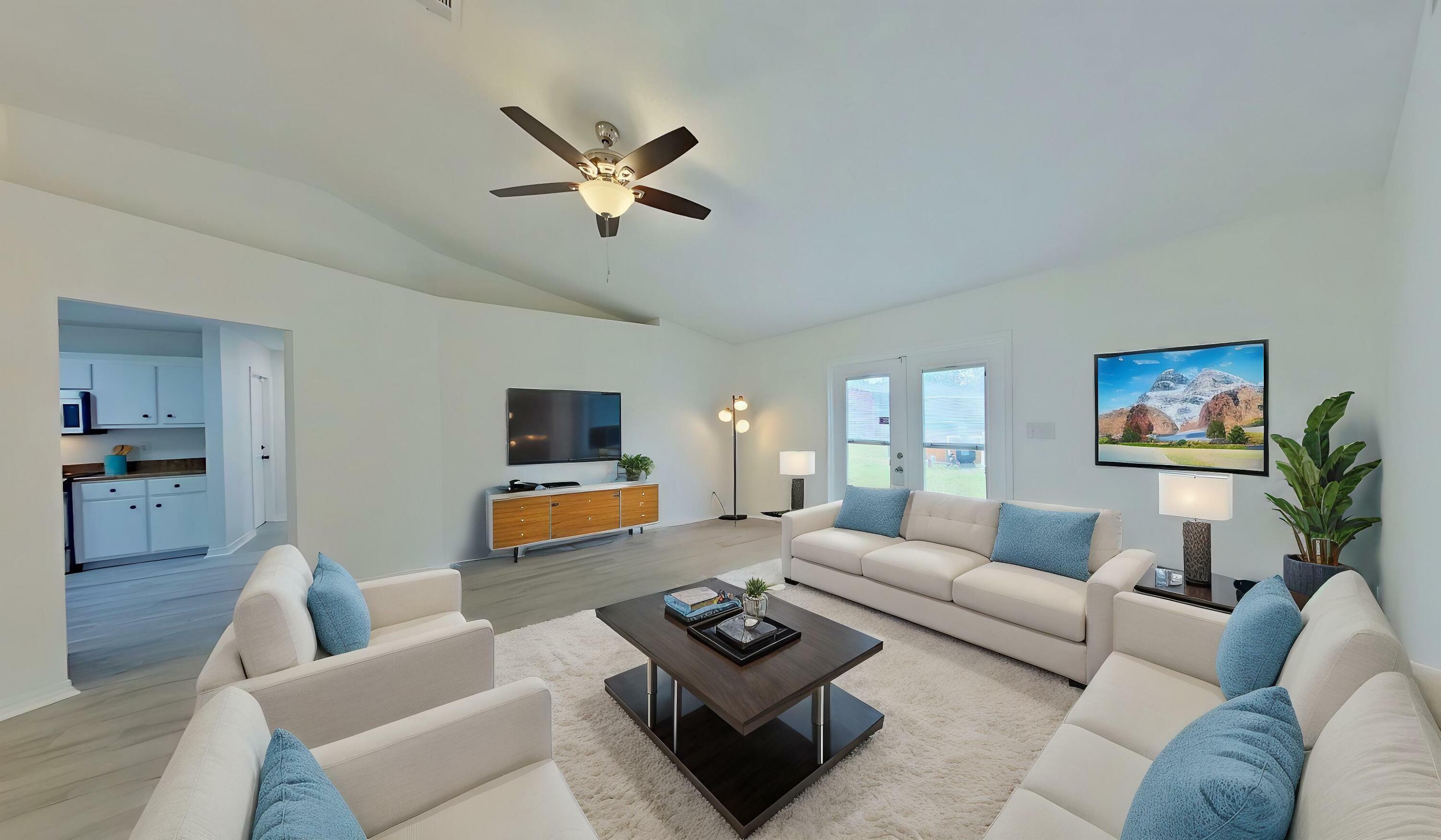 Property Photo: 7394 Calle Lane FL 32566