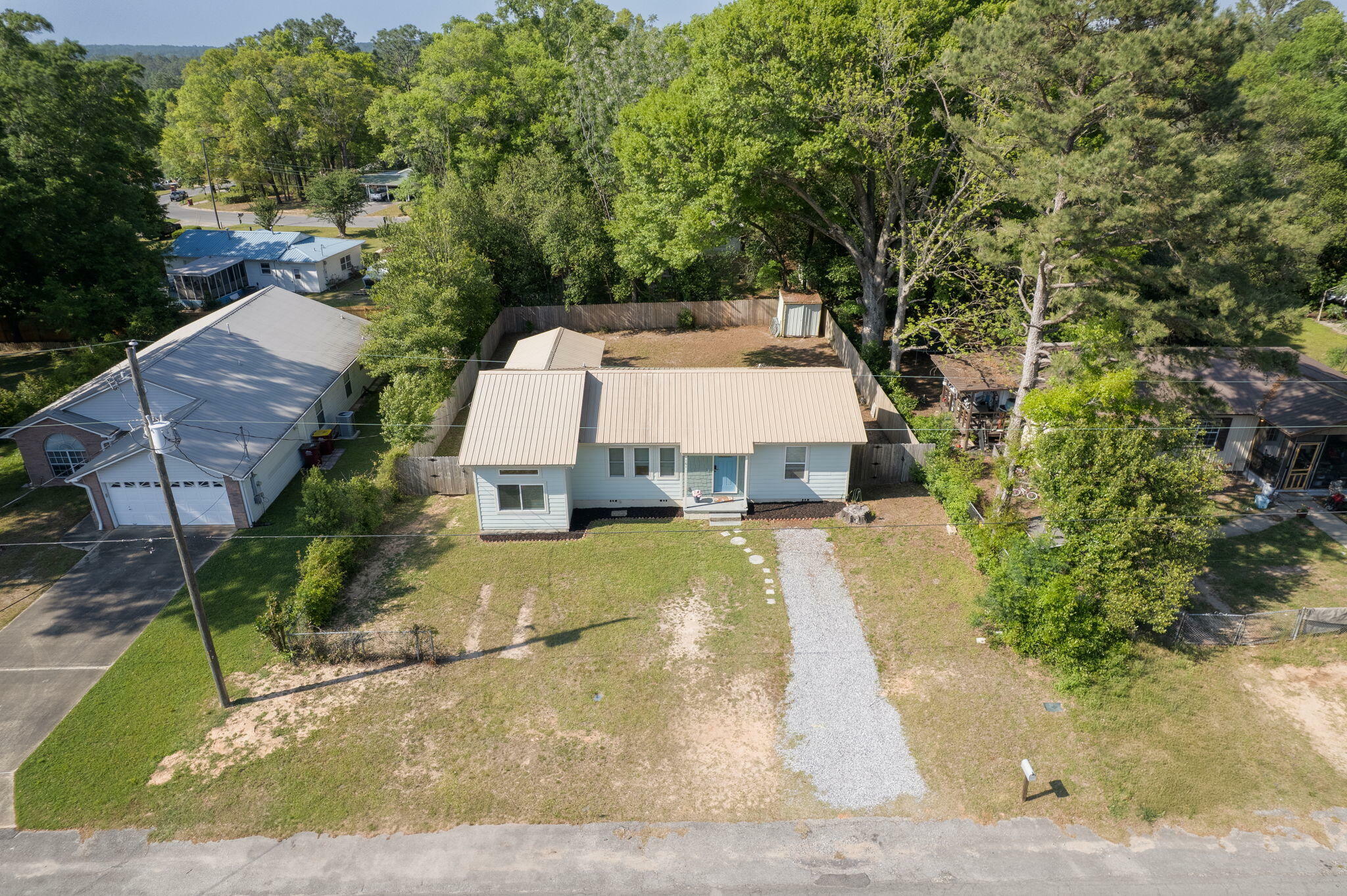 Property Photo: 161 W North Avenue FL 32536