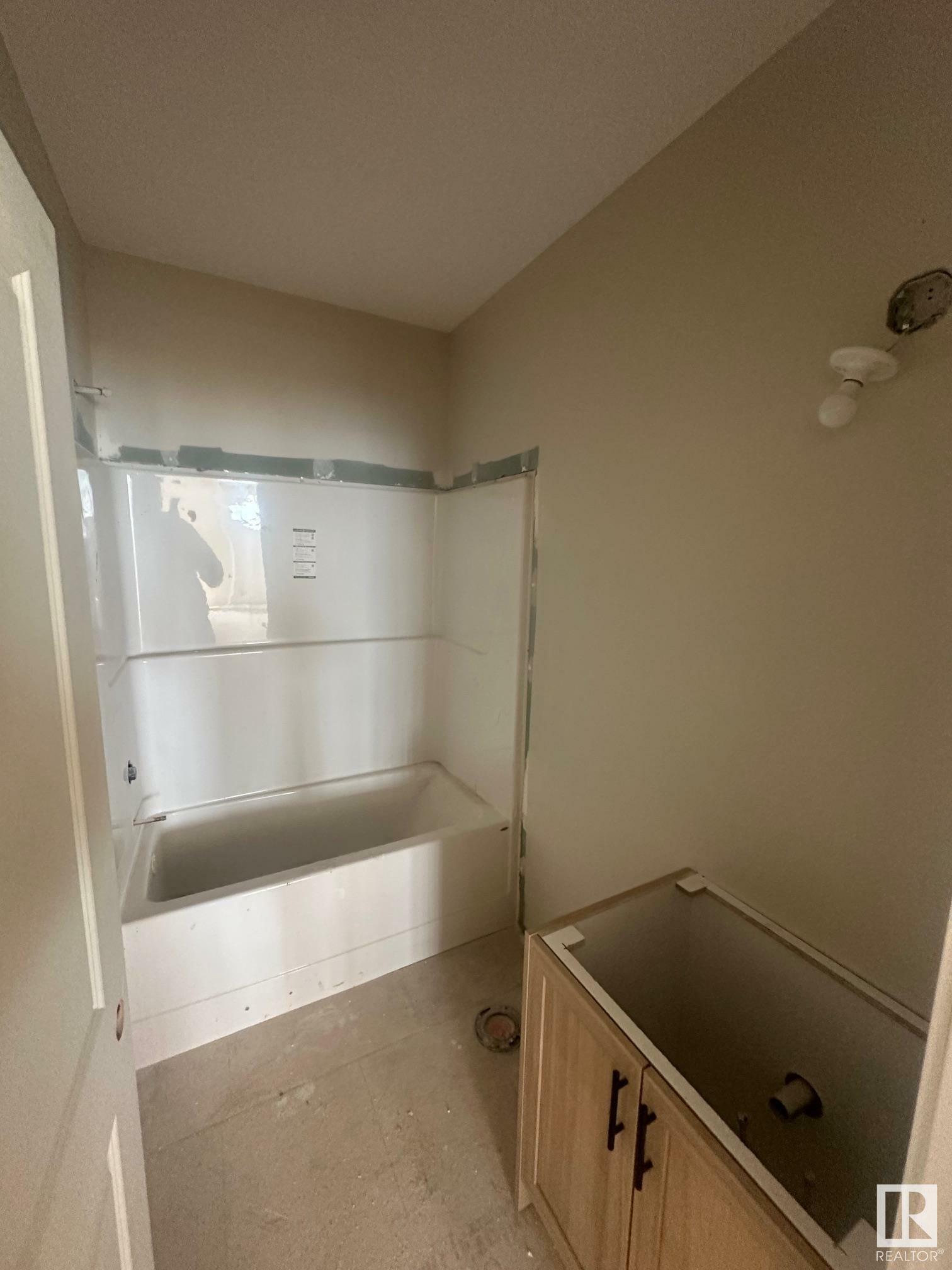 Photo de la propriété: 4707 Kinney Road SW AB T6W 5P2