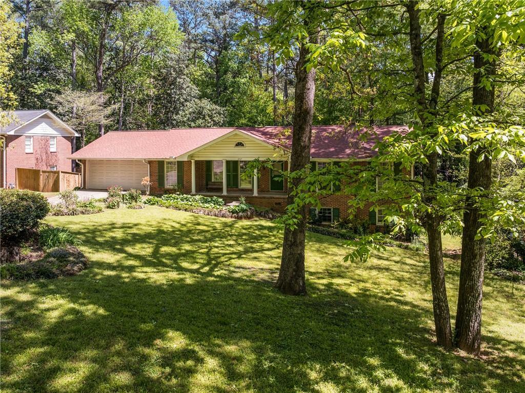 Property Photo:  2927 Ponderosa Circle  GA 30033 