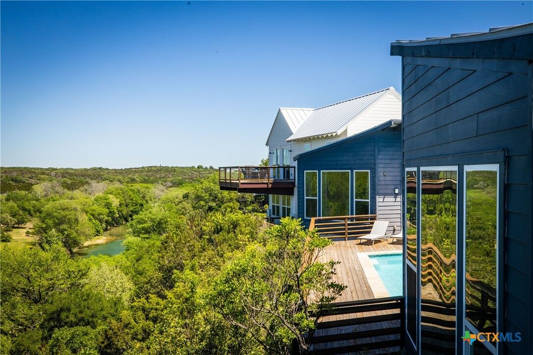 Property Photo: 1259 Edwards Boulevard TX 78132