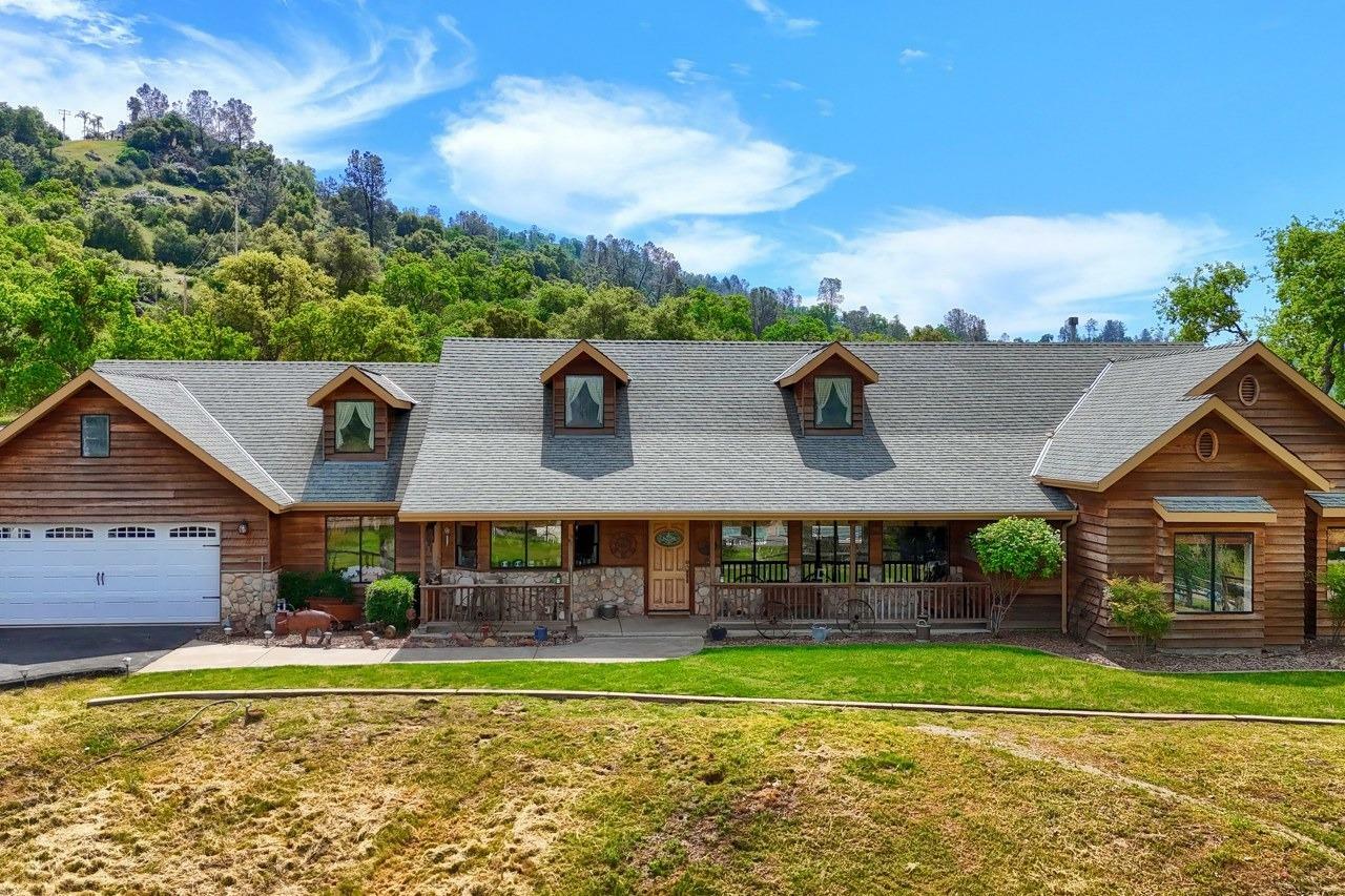 Property Photo: 32028 Cattle Way CA 93614