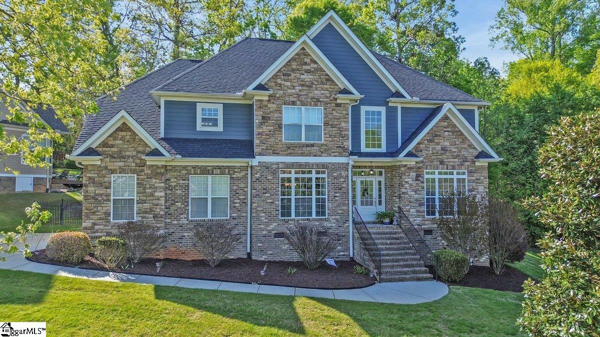 Property Photo: 1017 Bent Creek Run SC 29651