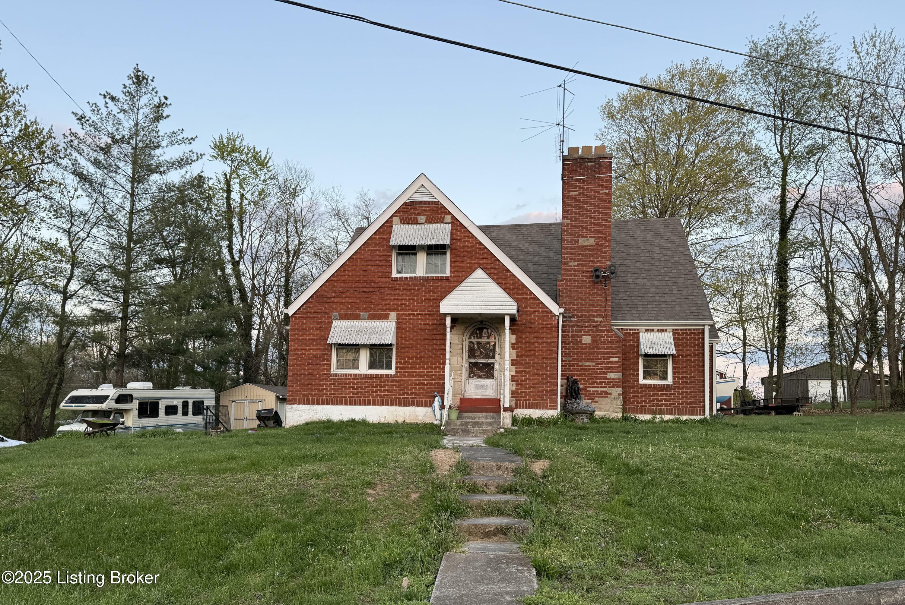 104 Church Hill St  Fairfield KY 40020 photo