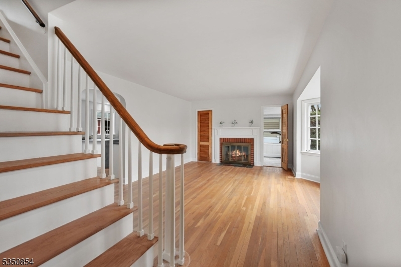 Property Photo: 34 Garret Pl NJ 07432
