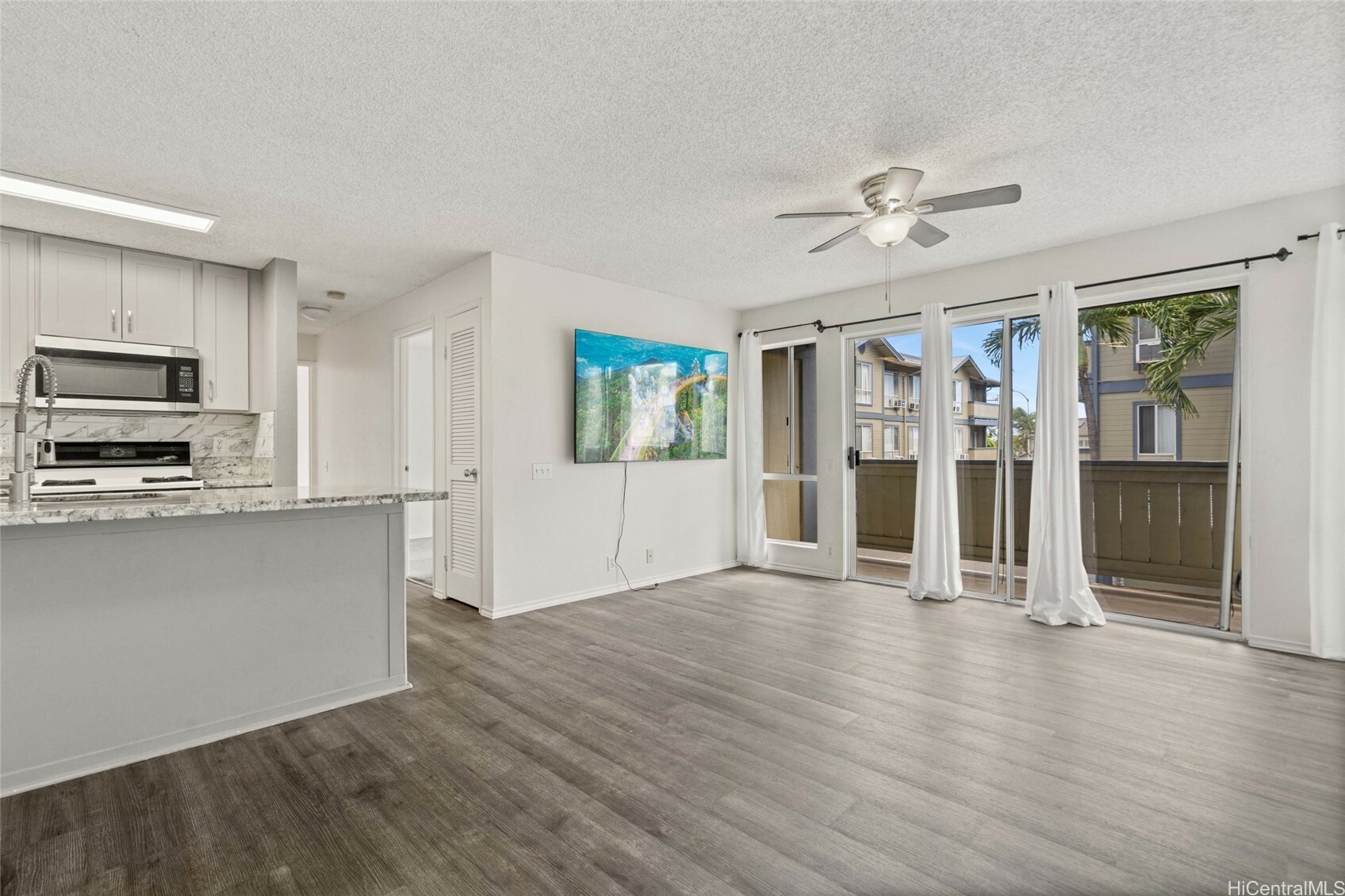 Property Photo: 91-299 Hanapouli Circle 1C HI 96706