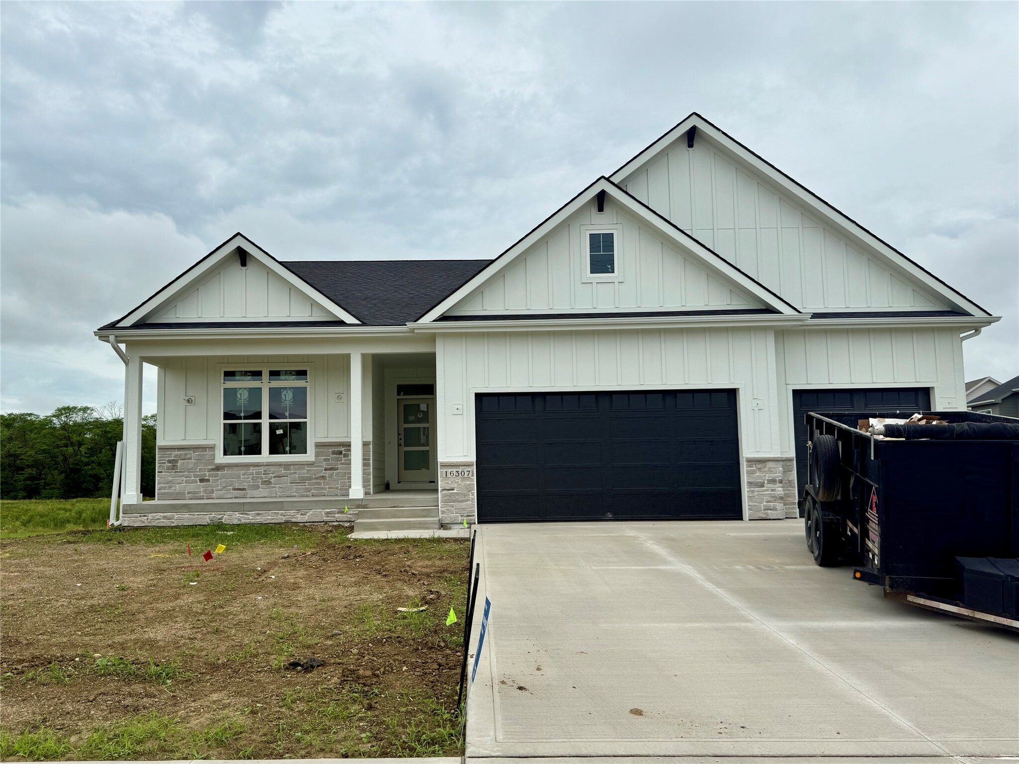 16307 Ironwood Lane  Urbandale IA 50111 photo