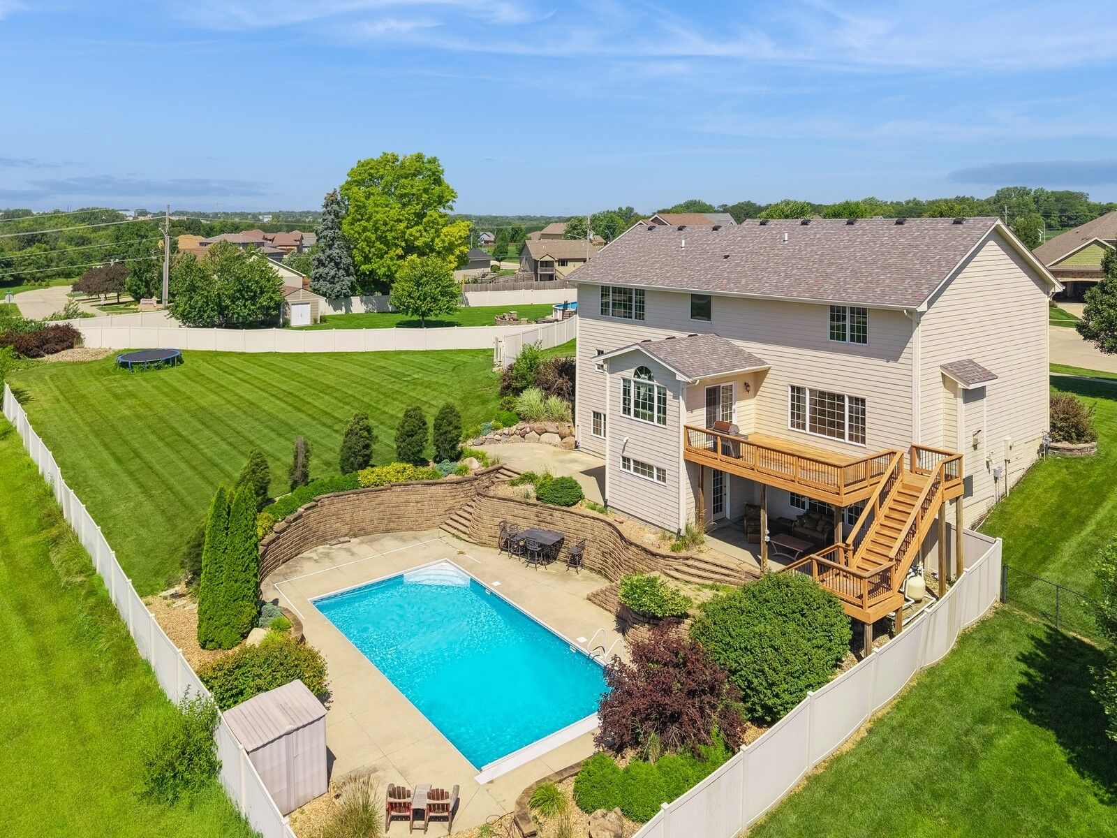 Property Photo:  1835 SE Hillside Drive  IA 50021 