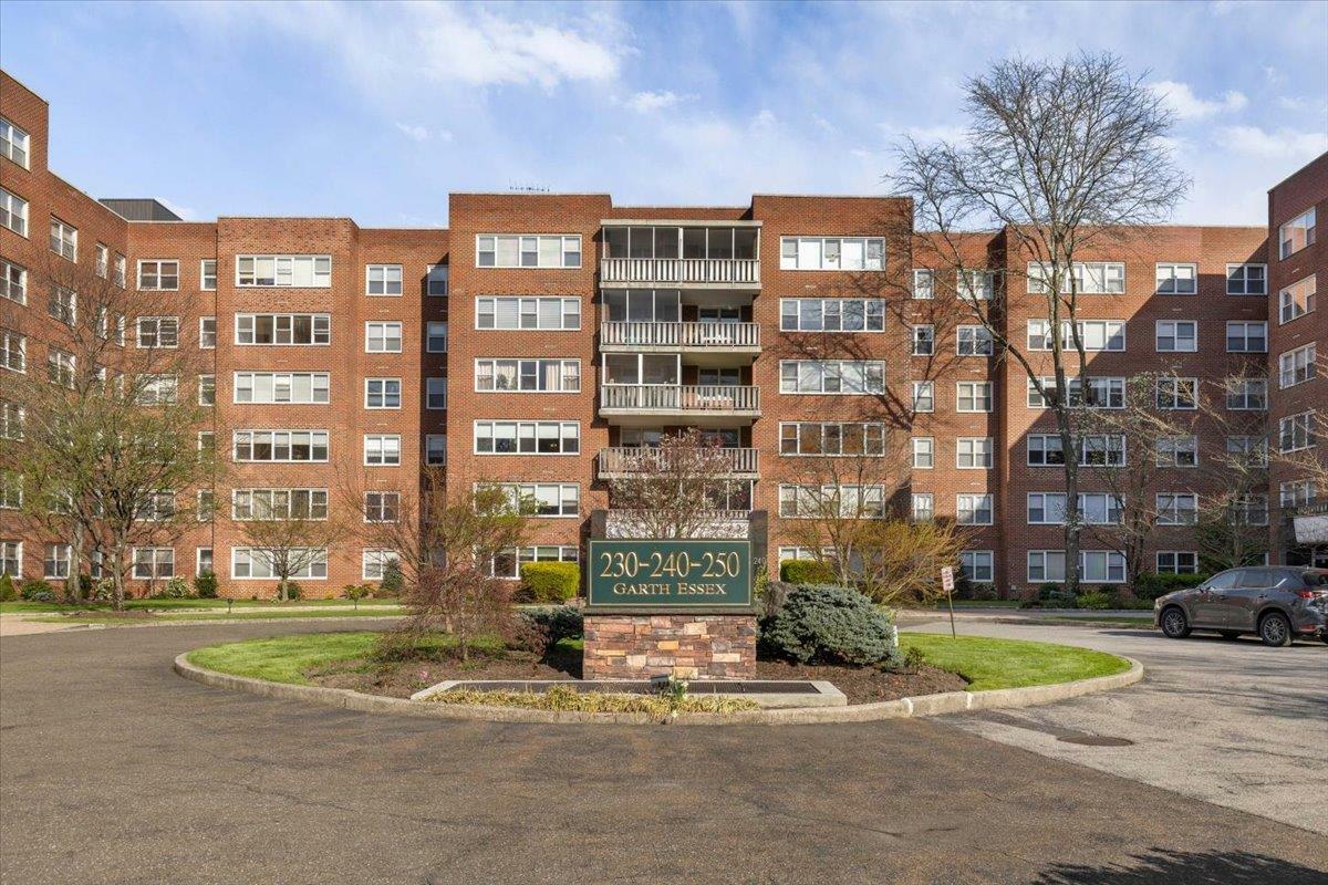 Property Photo: 230 Garth Road 6G1 NY 10583