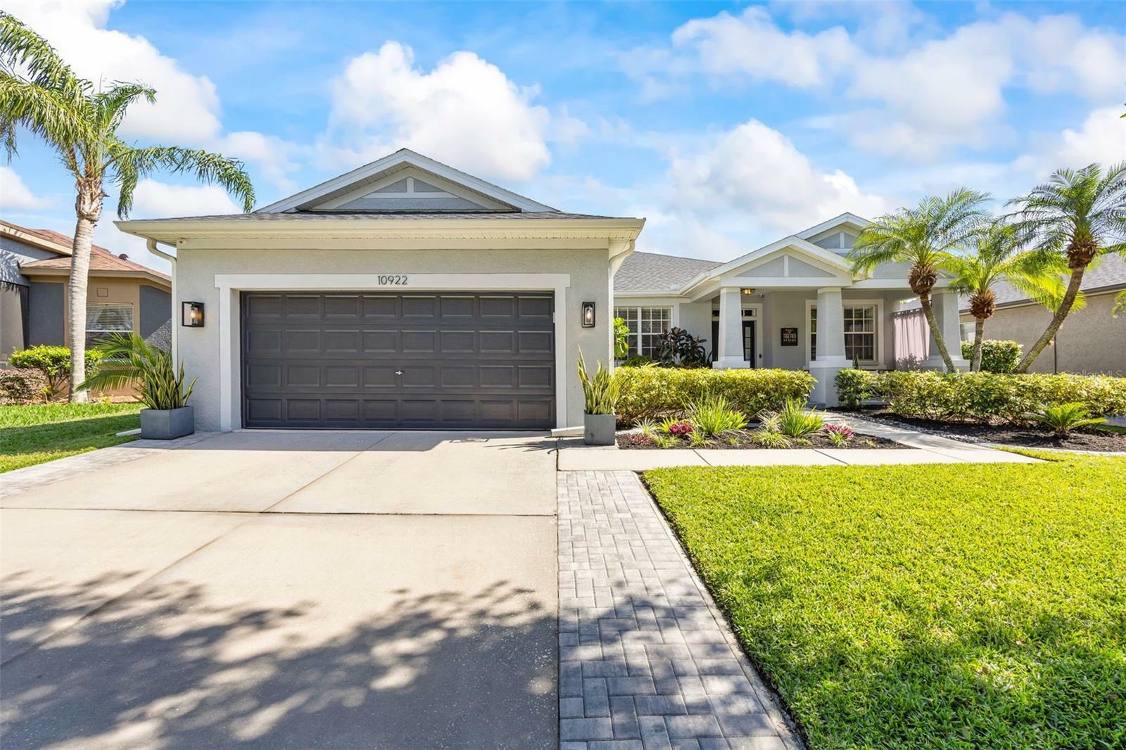 Property Photo: 10922 Holly Cone Drive FL 33569