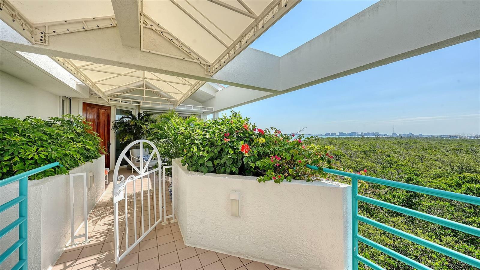Property Photo: 340 Gulf Of Mexico Drive 136 FL 34228