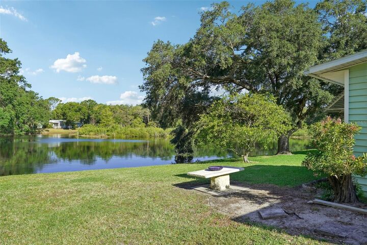 Property Photo:  28 Gordon Court  FL 34788 
