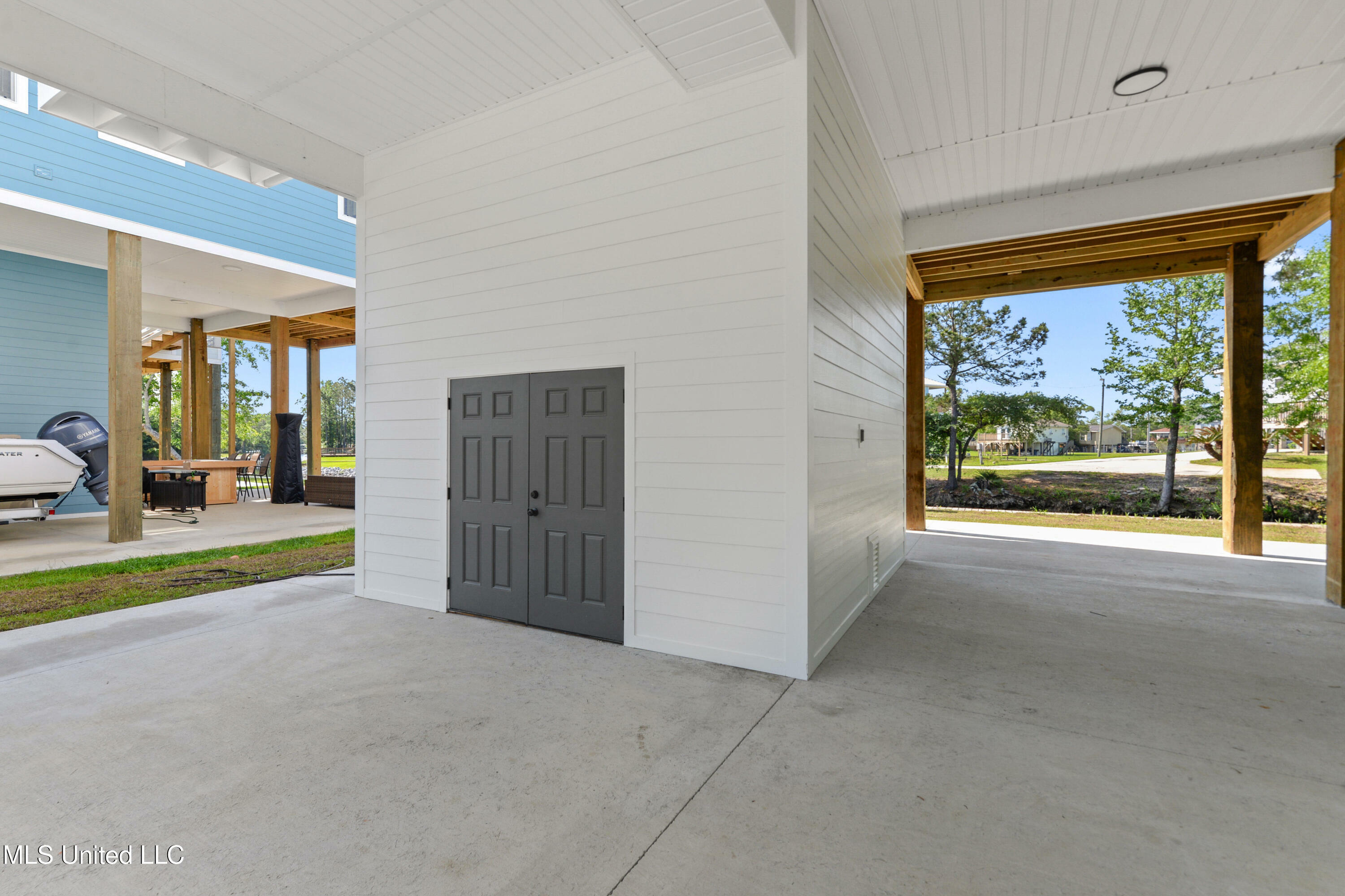 Property Photo: 4145 20th Avenue MS 39520