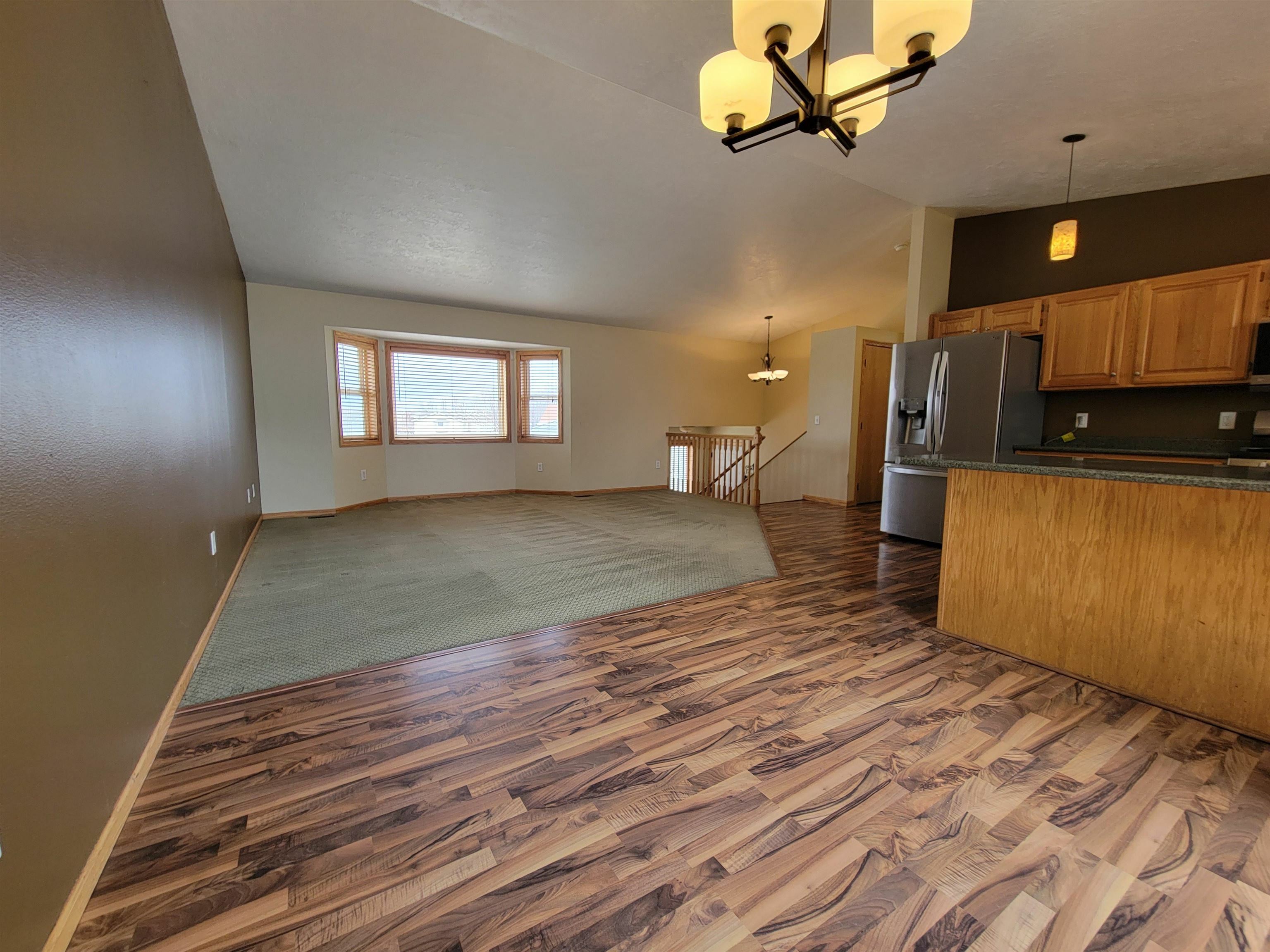 Property Photo:  1904 Lakeside St  ND 58703 