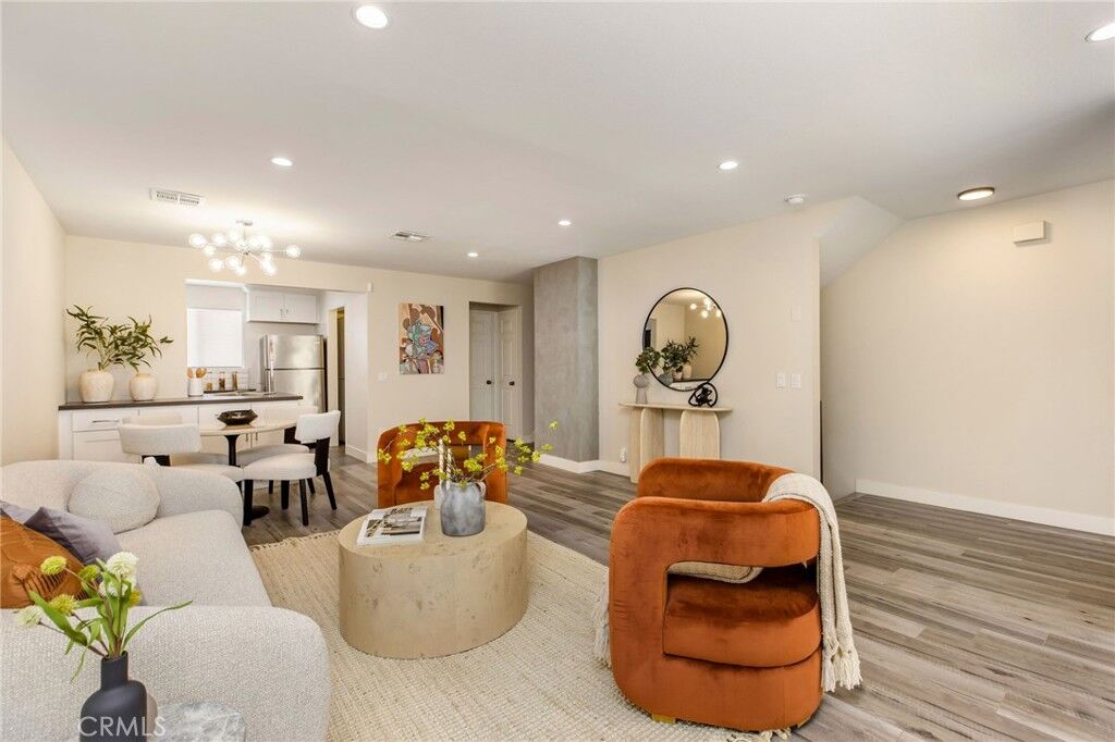 Property Photo:  4164 Tujunga Avenue 102  CA 91604