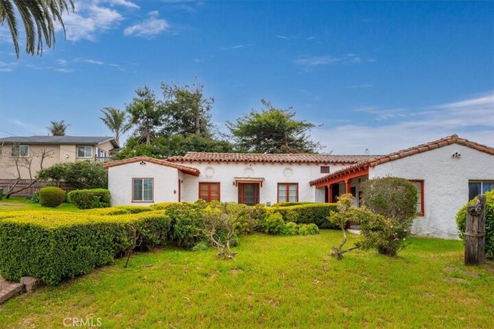 Property Photo:  685 Kings Ave  CA 93442 