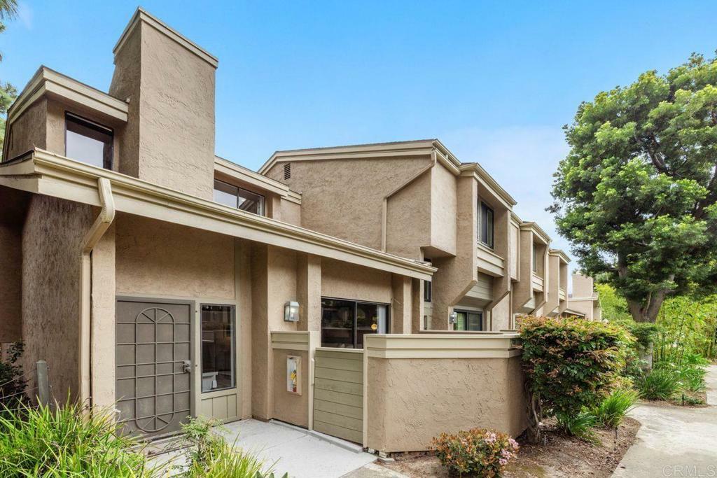 Property Photo: 3330 Caminito Eastbluff 150 CA 92037