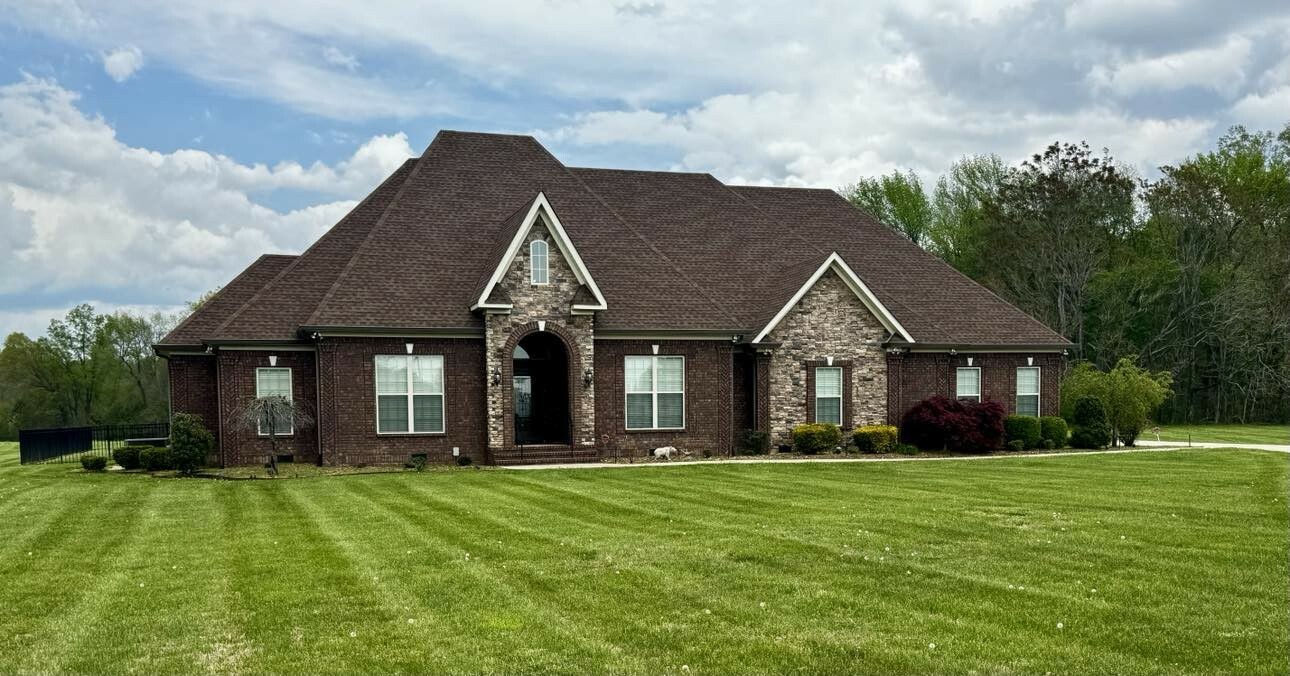 Property Photo: 210 Michael Cir TN 37083