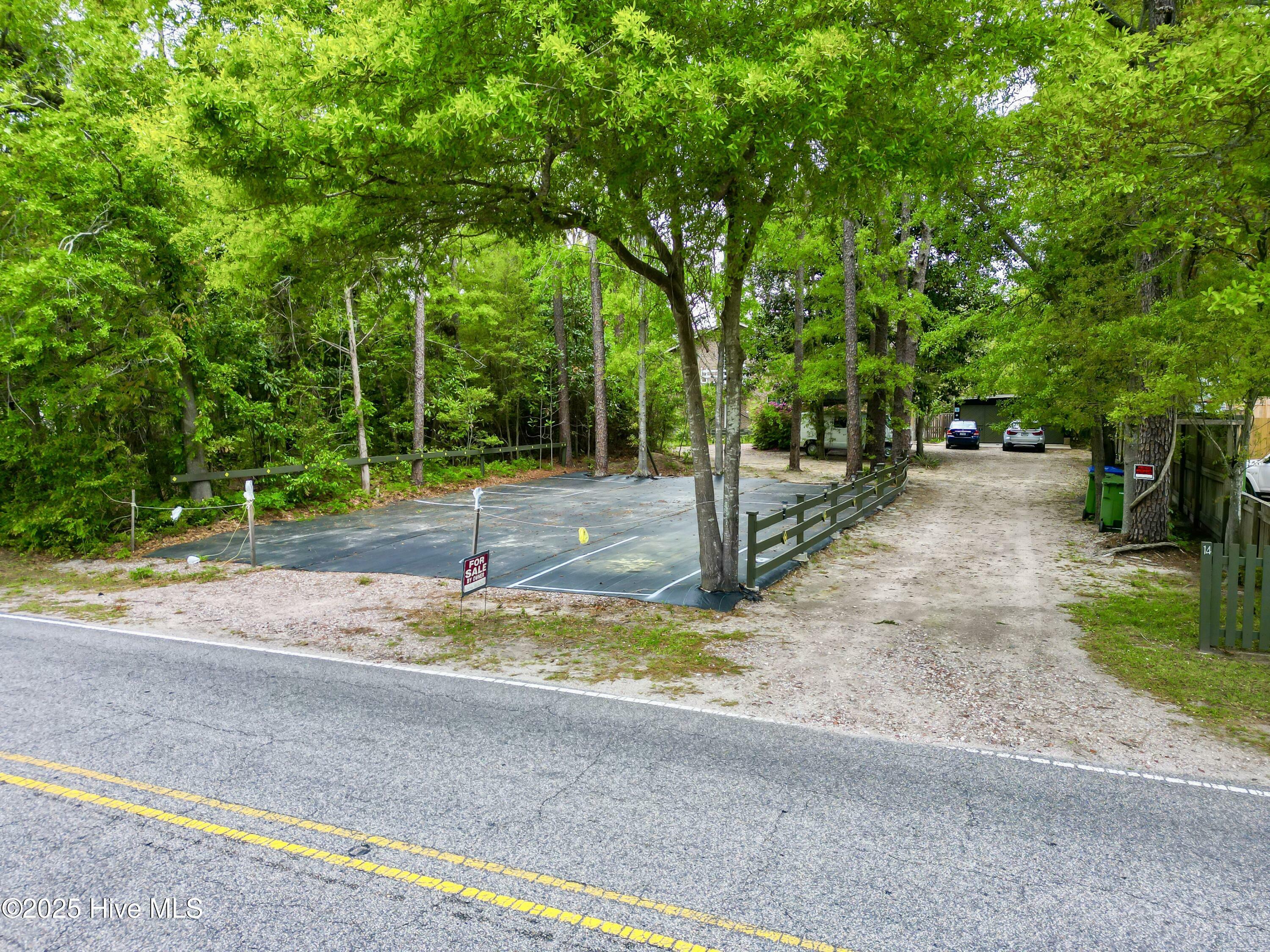 Property Photo: 14 Sunnyvale Drive NC 28412