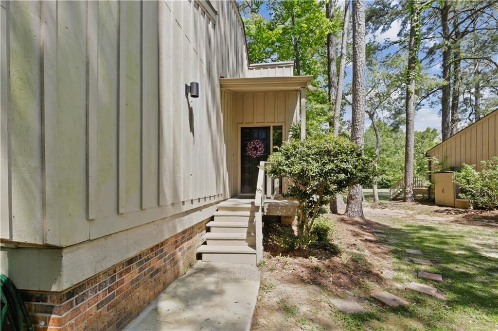 Property Photo: 665 N Beau Chene Drive 27 LA 70471