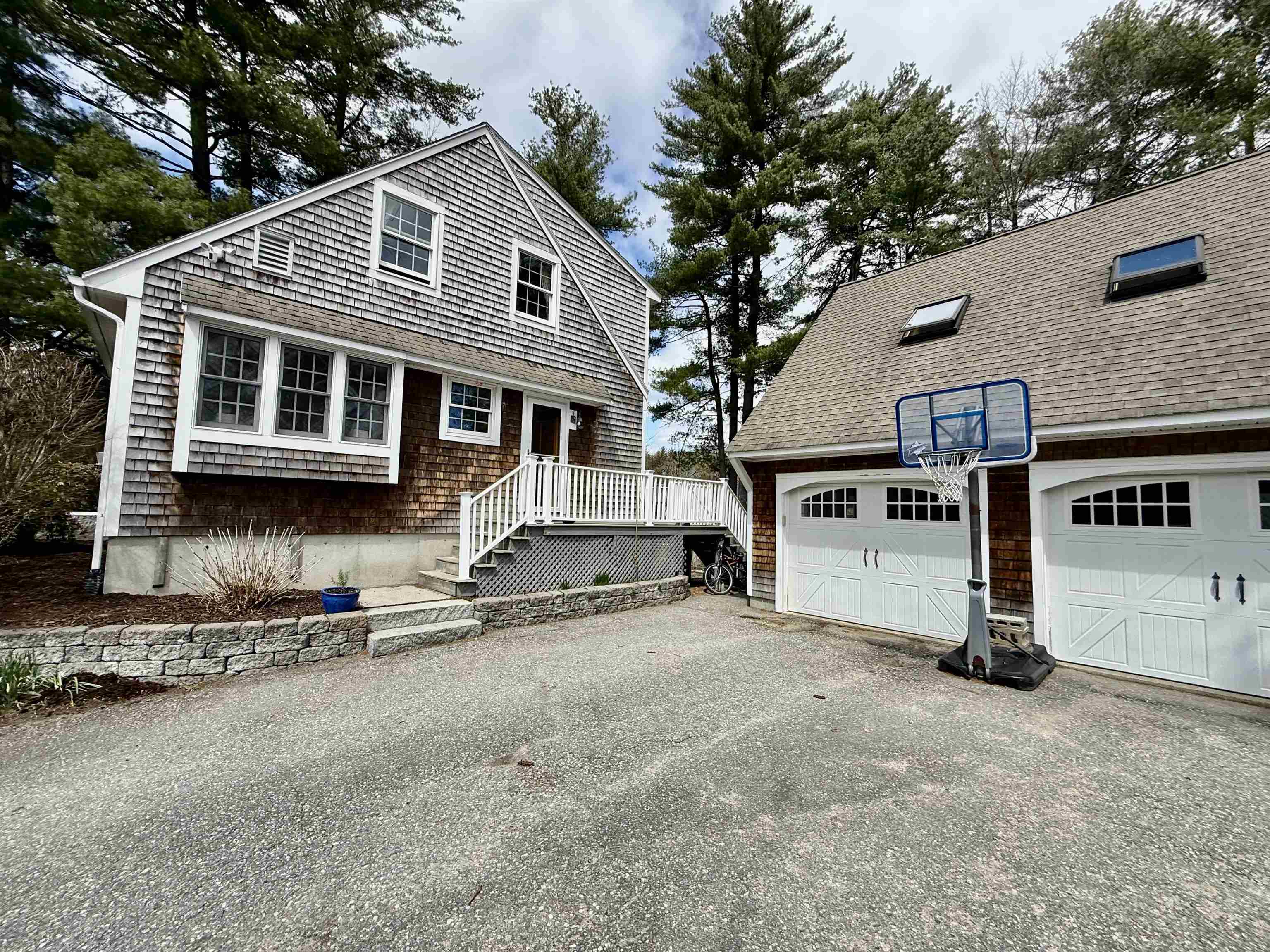 Property Photo:  31 Catalina Lane  NH 03064 